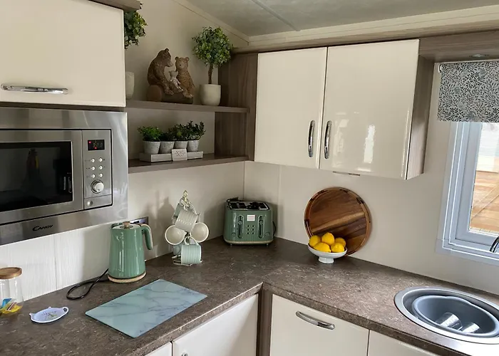 Longstone Lodge