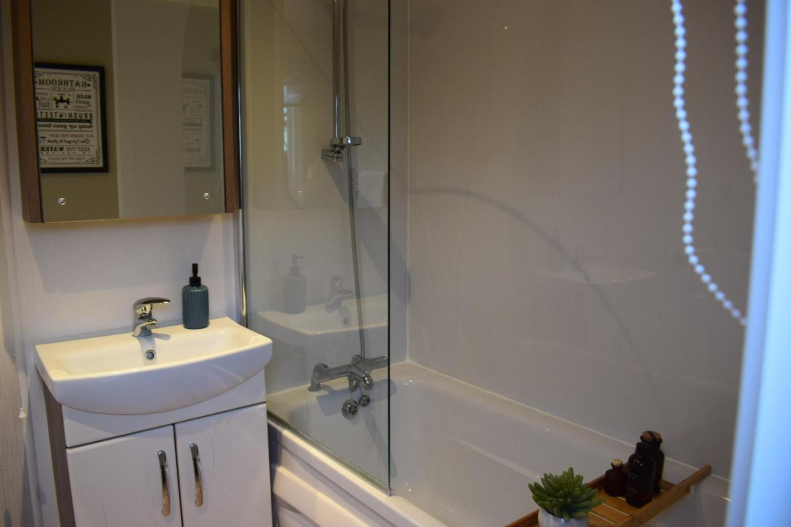 Chalet Longstone